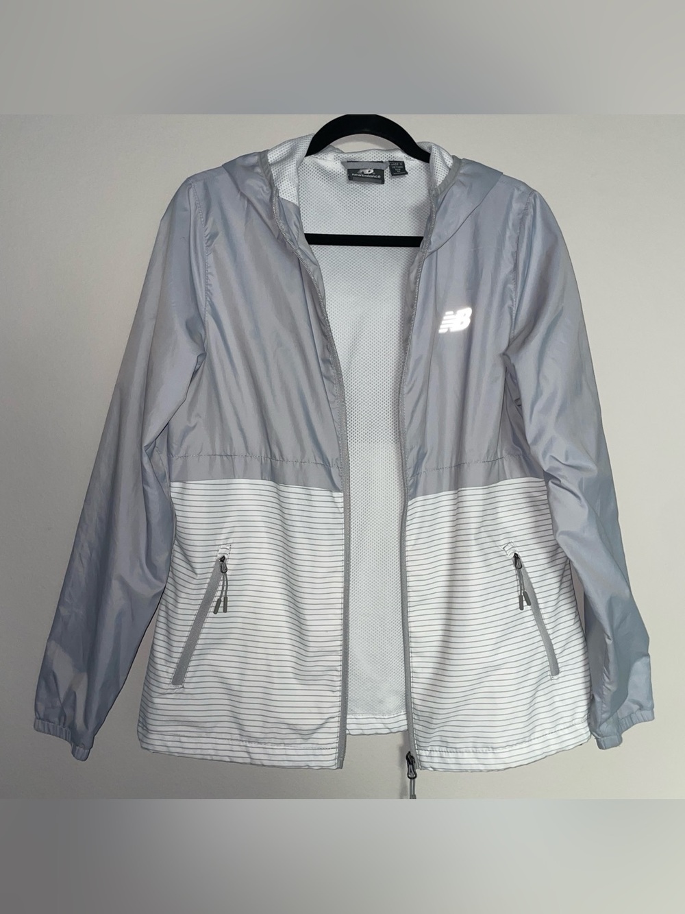 New Balance Women's Light Gray Hooded Windbreaker Jacket